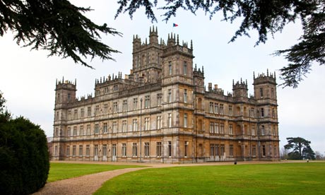 At last! The first video glimpse of Downton Abbey 5…sort of.