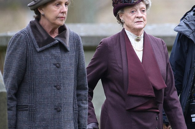 The Dowager Countess schools Isobel Crawley in the concept of 'what men want'