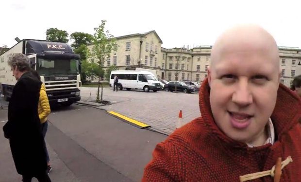 Matt_Lucas_is__very_excited__to_be_back_on_the_set_of_Doctor_Who_in_behind_the_scenes_video