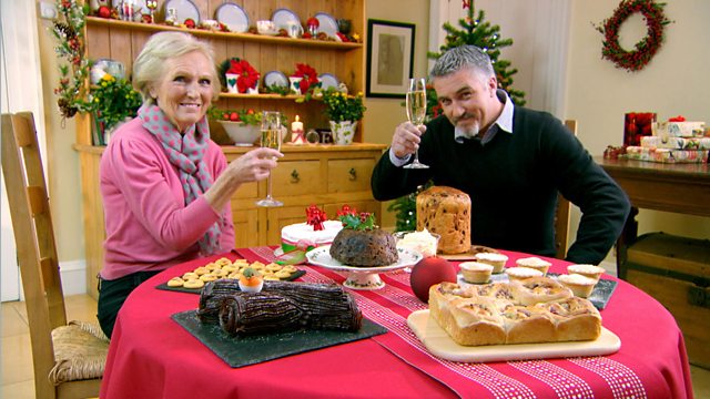 paul-hollywood-and-mary-berry-in-the-great-christmas-bake-off