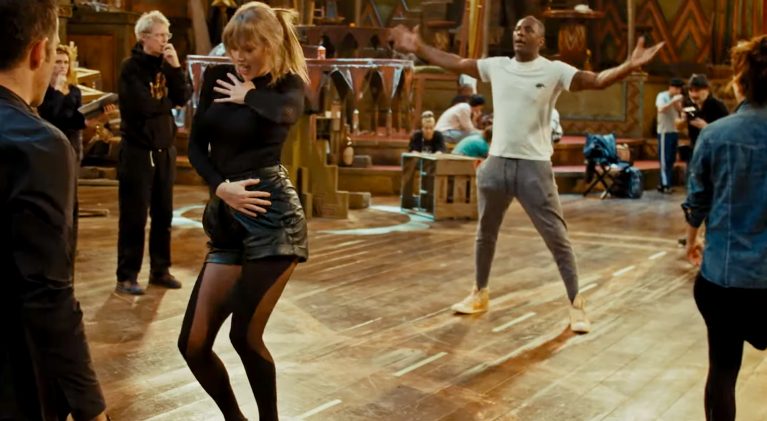 A pre-virtual fur look at ‘Cats’ with Taylor Swift, Idris Elba and Dame Judi Dench!